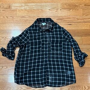 Old Navy Black and White Checkered women’s sheer shirt size XL
